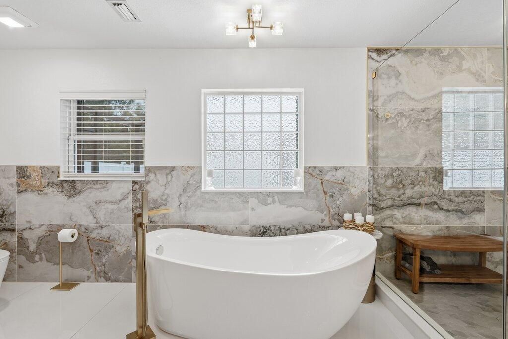 5867 NW Leah Drive, Port Saint Lucie, FL 34986 Photo