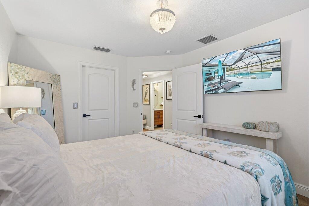 5867 NW Leah Drive, Port Saint Lucie, FL 34986 Photo