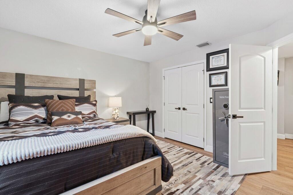 5867 NW Leah Drive, Port Saint Lucie, FL 34986 Photo