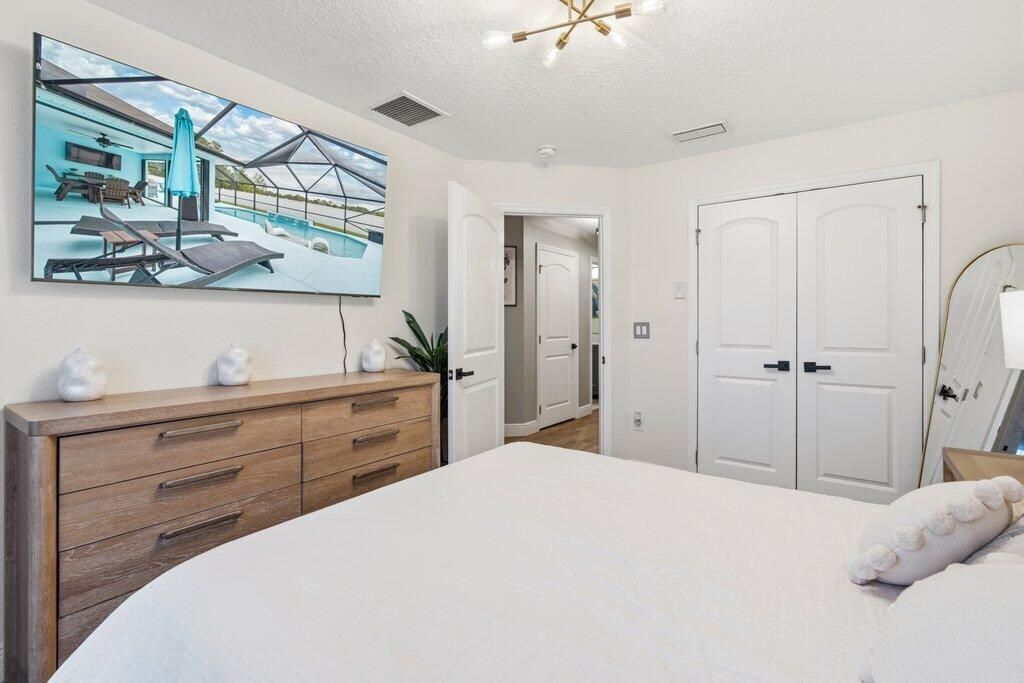 5867 NW Leah Drive, Port Saint Lucie, FL 34986 Photo