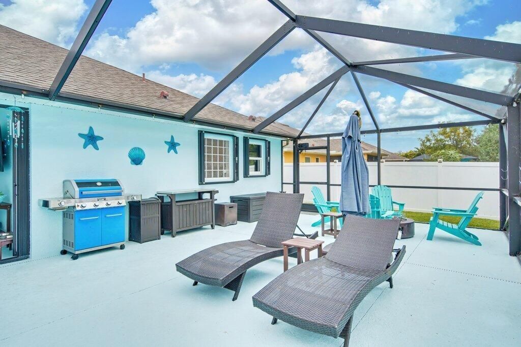 5867 NW Leah Drive, Port Saint Lucie, FL 34986 Photo