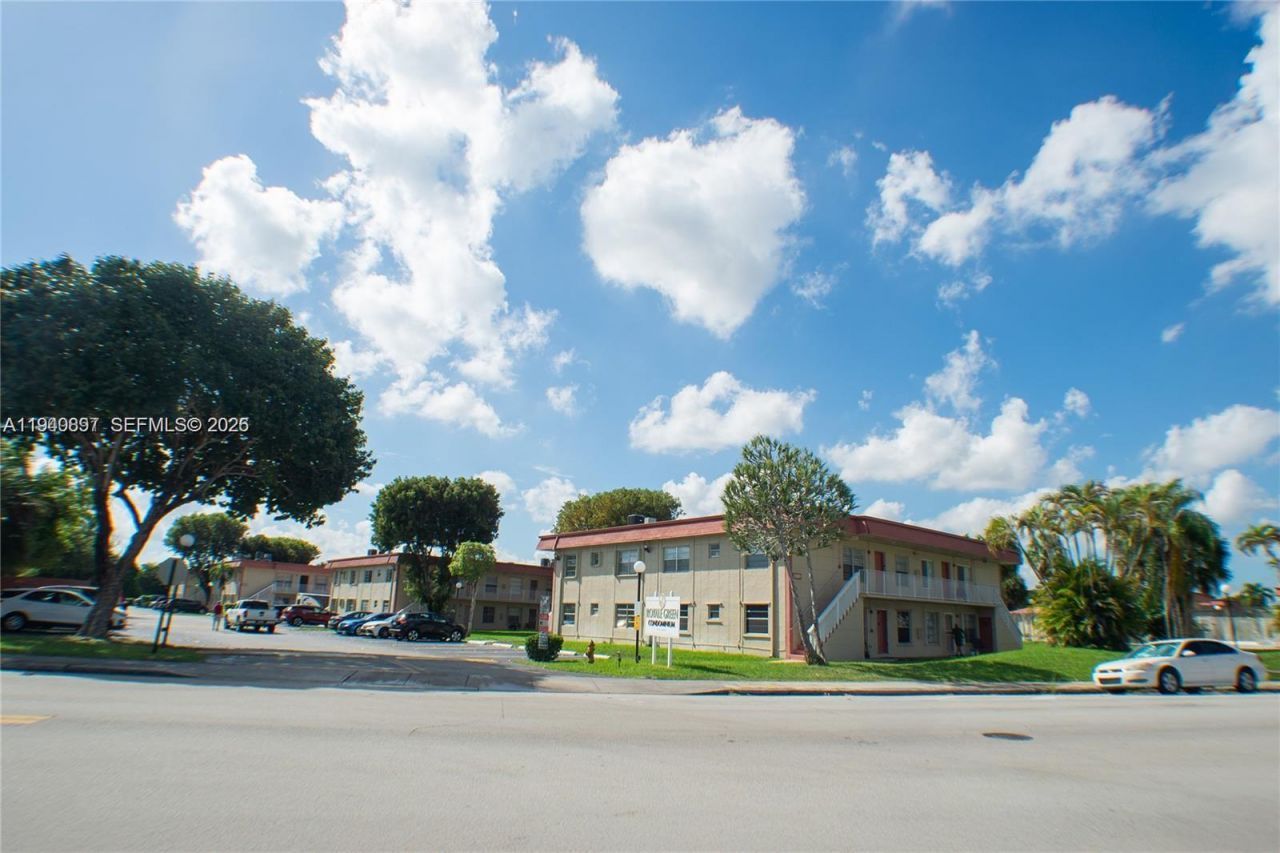 12800 SW 43rd Dr, Unit 210-B, Miami, FL 33175 Photo