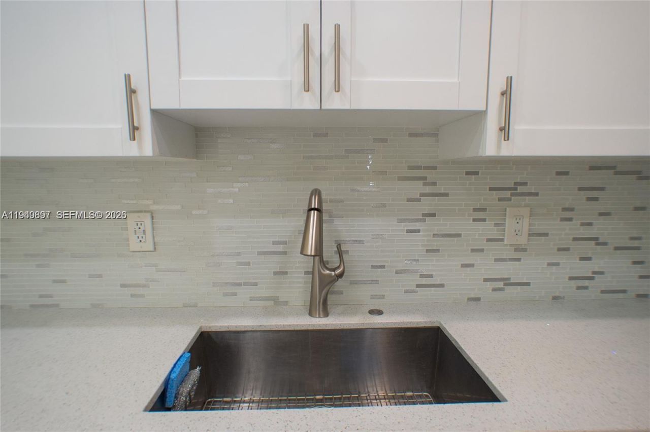 12800 SW 43rd Dr, Unit 210-B, Miami, FL 33175 Photo