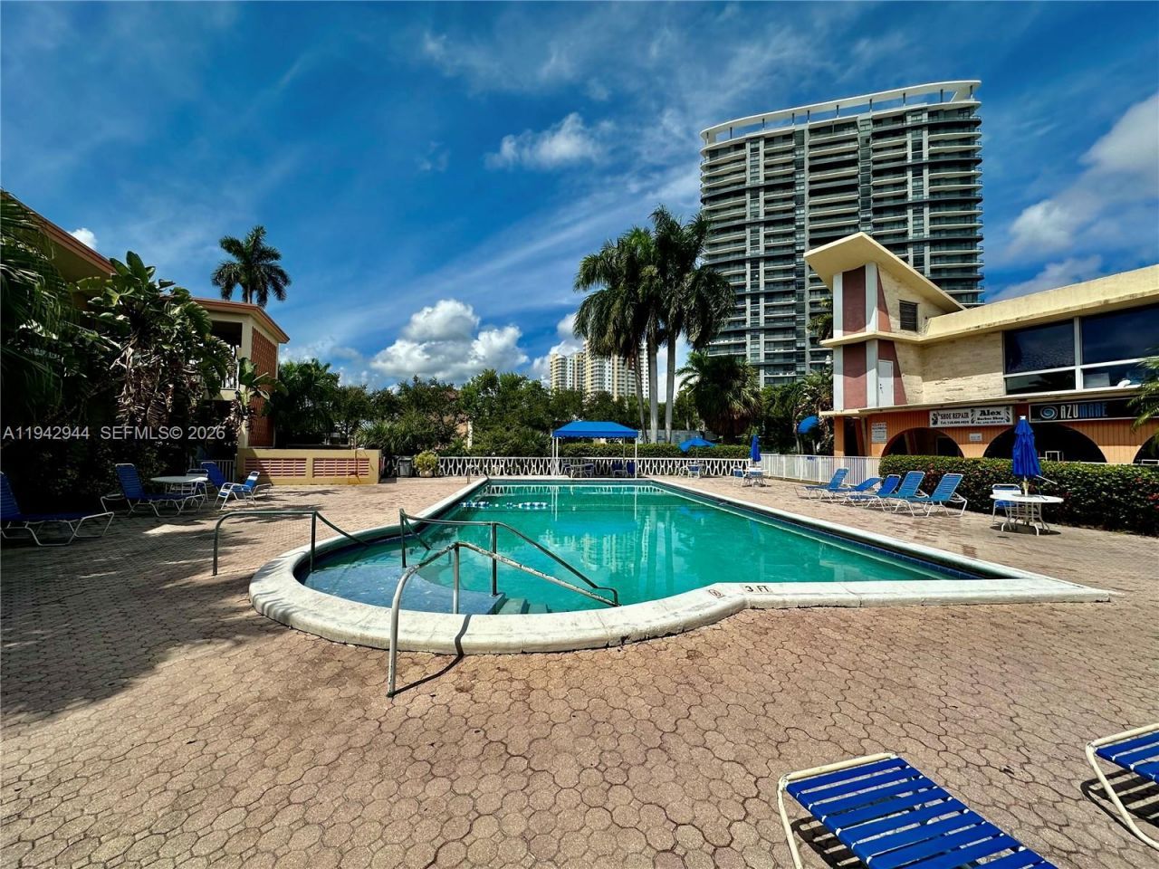 26 Diplomat Pkwy , Unit 2368, Hallandale Beach, FL 33009 Photo