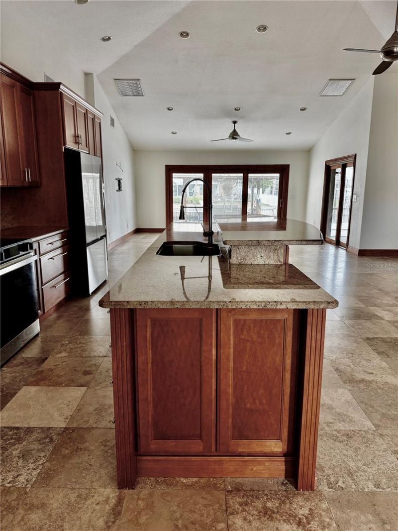 9453 Treasure Lane Ne, Saint Petersburg, FL 33702 Photo