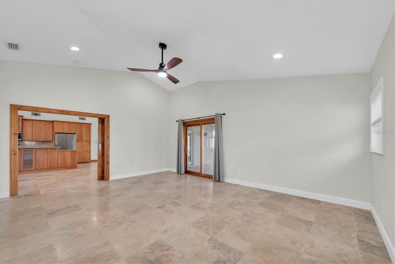 9453 Treasure Lane Ne, Saint Petersburg, FL 33702 Photo