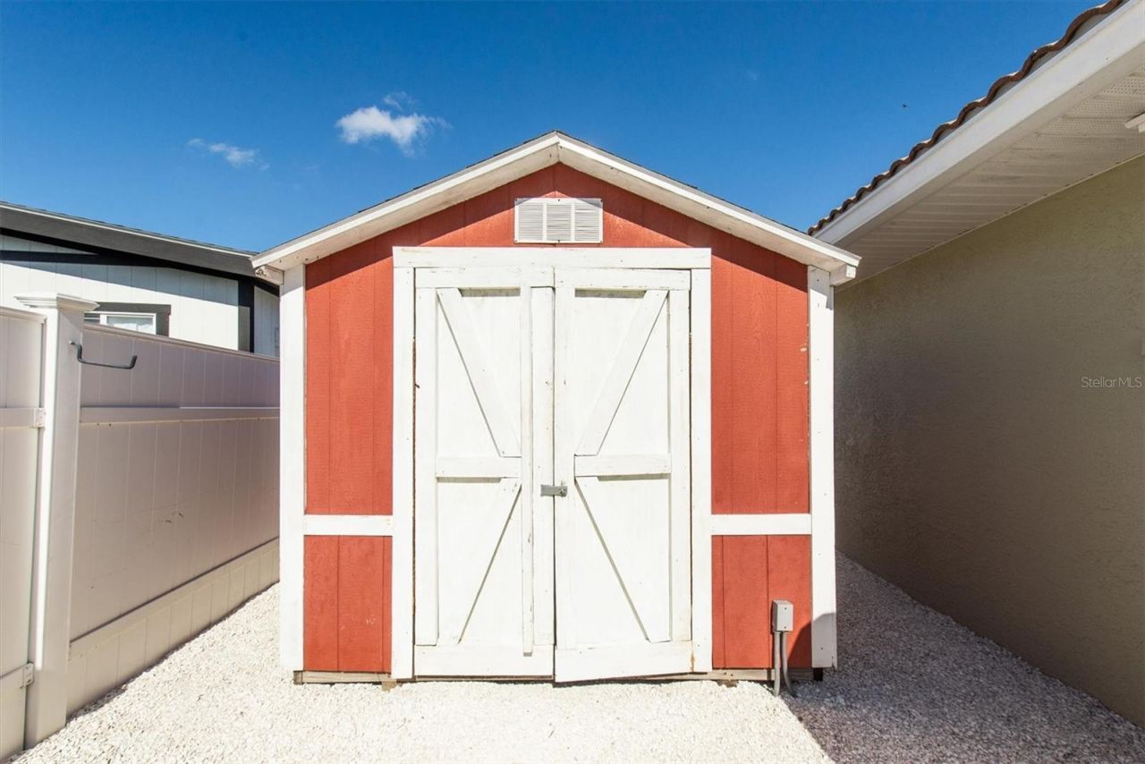 9453 Treasure Lane Ne, Saint Petersburg, FL 33702 Photo