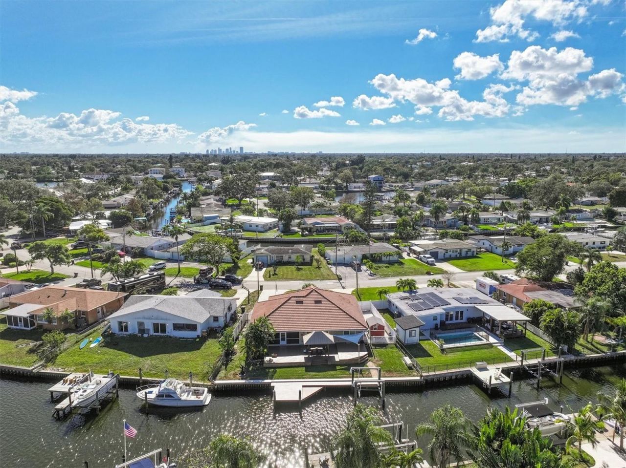 9453 Treasure Lane Ne, Saint Petersburg, FL 33702 Photo