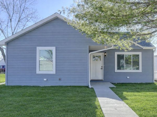 737 Center Street, Crown Point, IN 46307