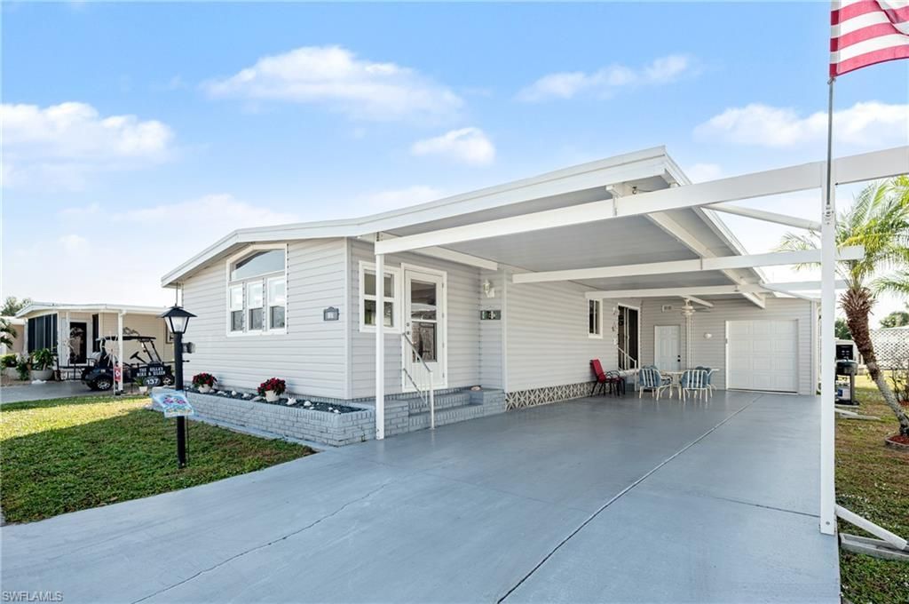 137 Nicklaus Blvd, North Fort Myers, FL 33903 Photo