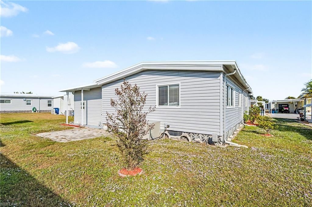 137 Nicklaus Blvd, North Fort Myers, FL 33903 Photo