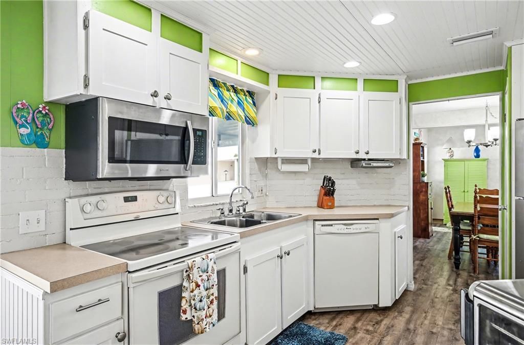 137 Nicklaus Blvd, North Fort Myers, FL 33903 Photo