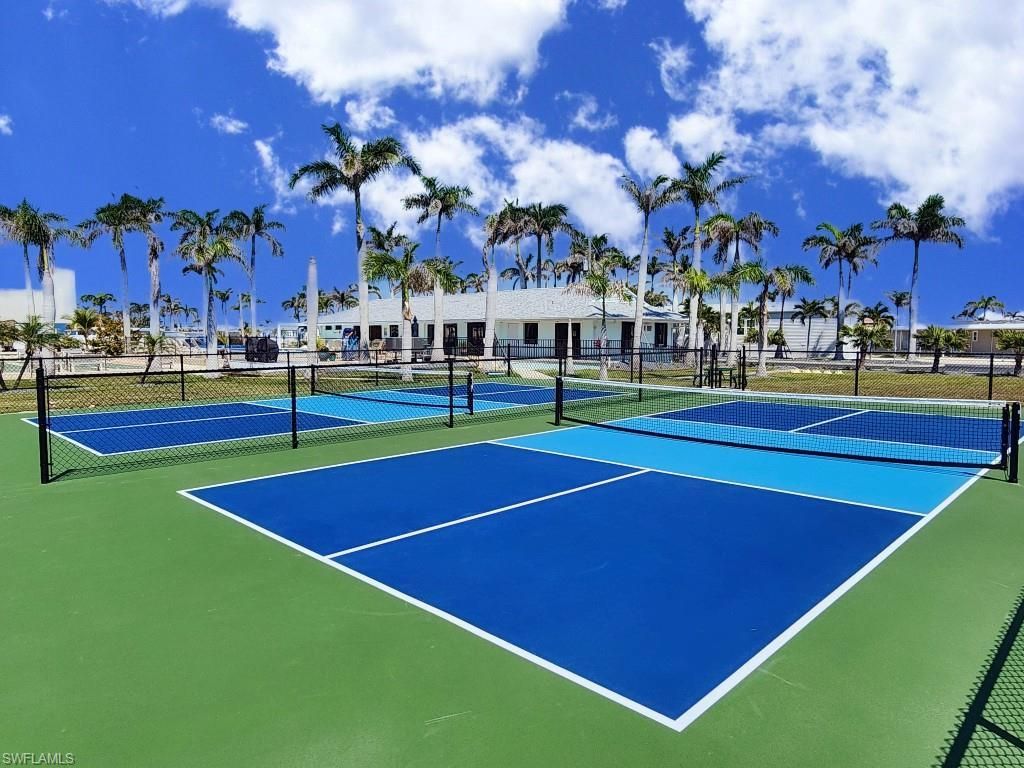 141 Barbados Way, Fort Myers Beach, FL 33931 Photo