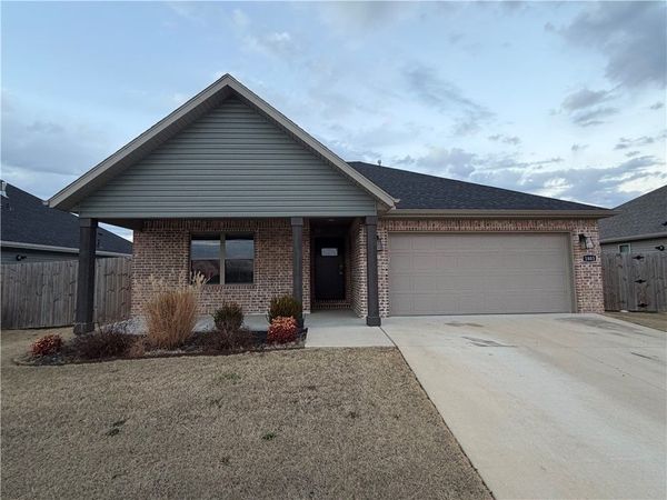 1803 E Hudson Drive , Siloam Springs, AR 72761