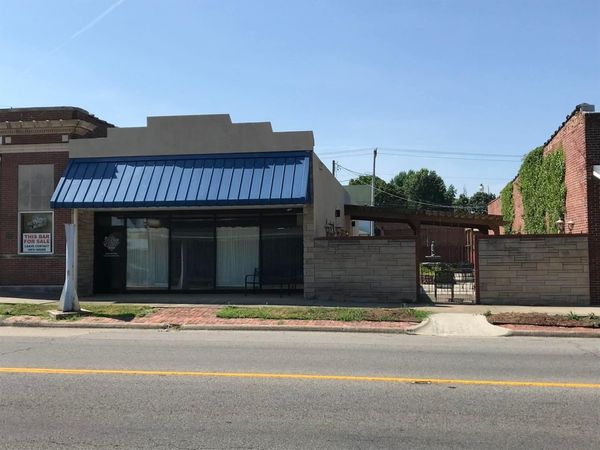 103 W Franklin Street, Sesser, IL 62884