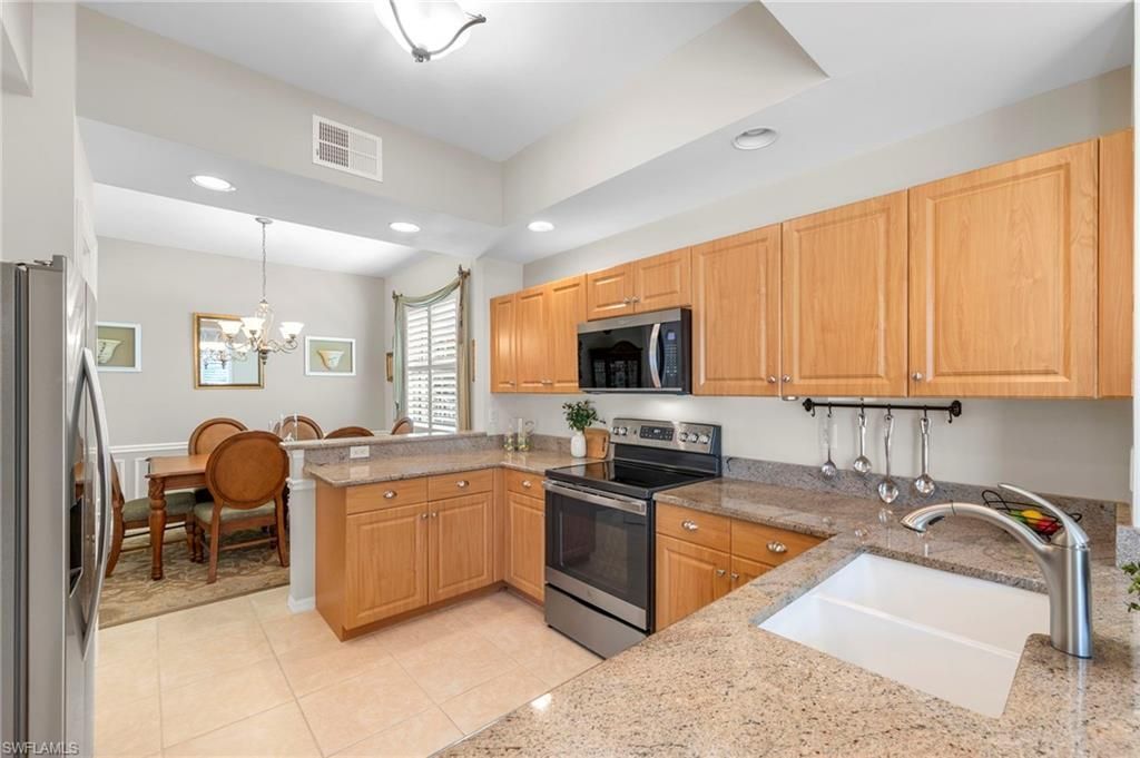 14090 Eagle Ridge Lakes Dr, Unit 101, Fort Myers, FL 33912 Photo