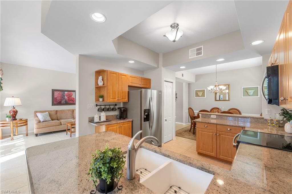 14090 Eagle Ridge Lakes Dr, Unit 101, Fort Myers, FL 33912 Photo
