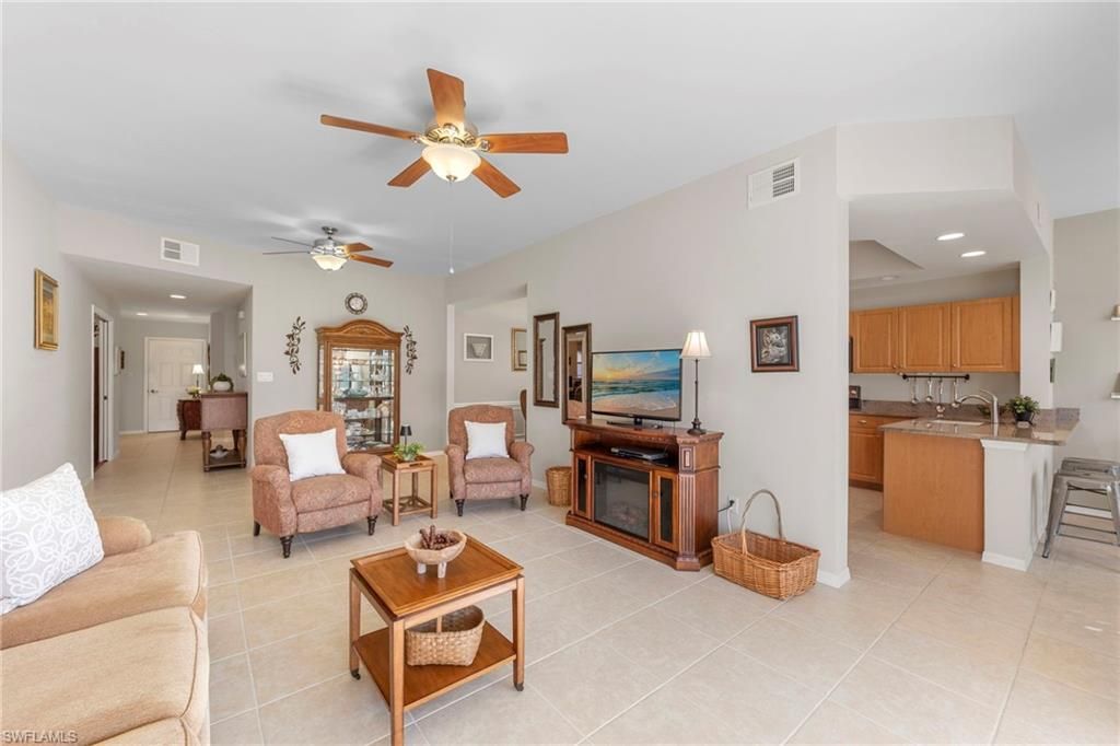 14090 Eagle Ridge Lakes Dr, Unit 101, Fort Myers, FL 33912 Photo
