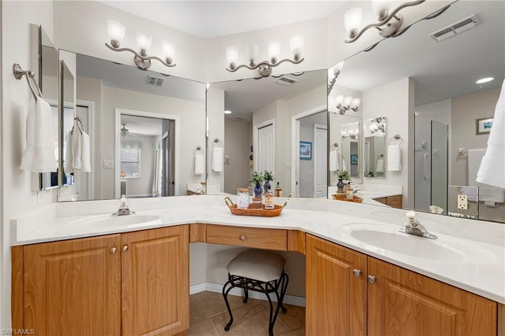 14090 Eagle Ridge Lakes Dr, Unit 101, Fort Myers, FL 33912 Photo