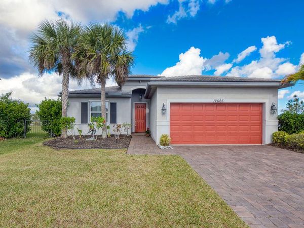 12625 NW Milestone Place, Port Saint Lucie, FL 34987