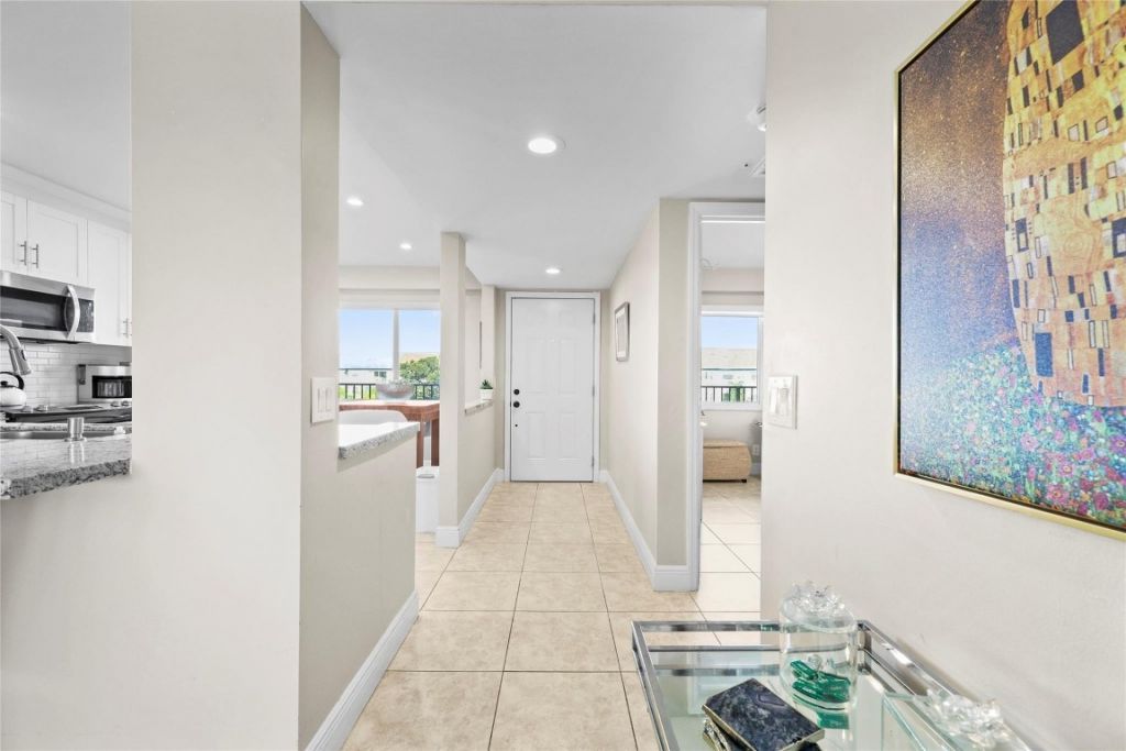 800 SW 125th Way, Unit 405-O, Pembroke Pines, FL 33027 Photo