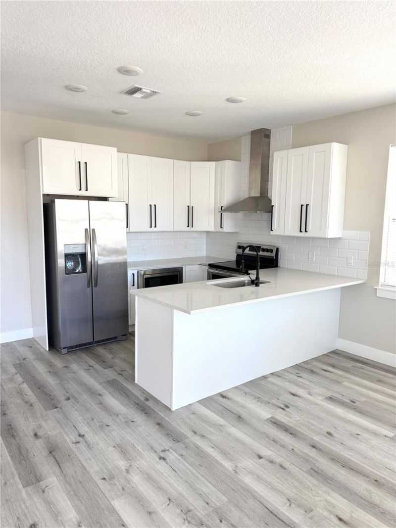 6900 Dartmouth Avenue N, Saint Petersburg, FL 33710 Photo