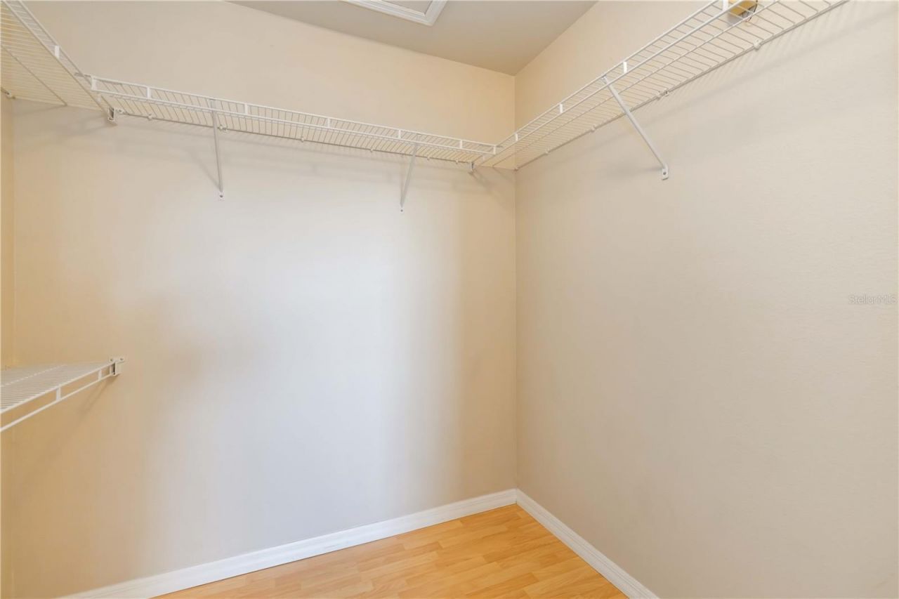 1030 Villagio Circle, Unit 204, Sarasota, FL 34237 Photo