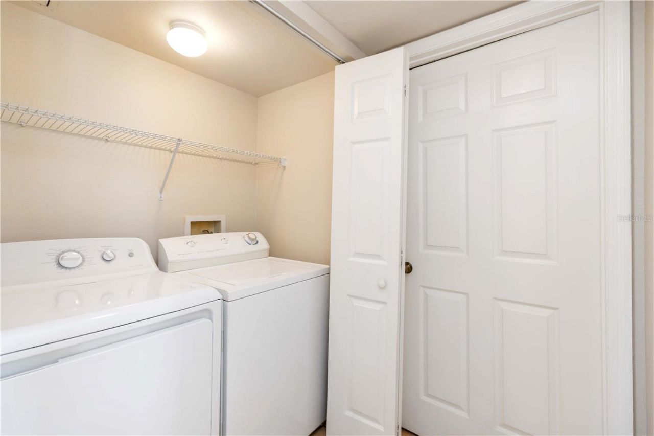 1030 Villagio Circle, Unit 204, Sarasota, FL 34237 Photo