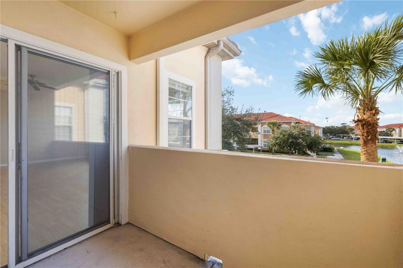 1030 Villagio Circle, Unit 204, Sarasota, FL 34237 Photo