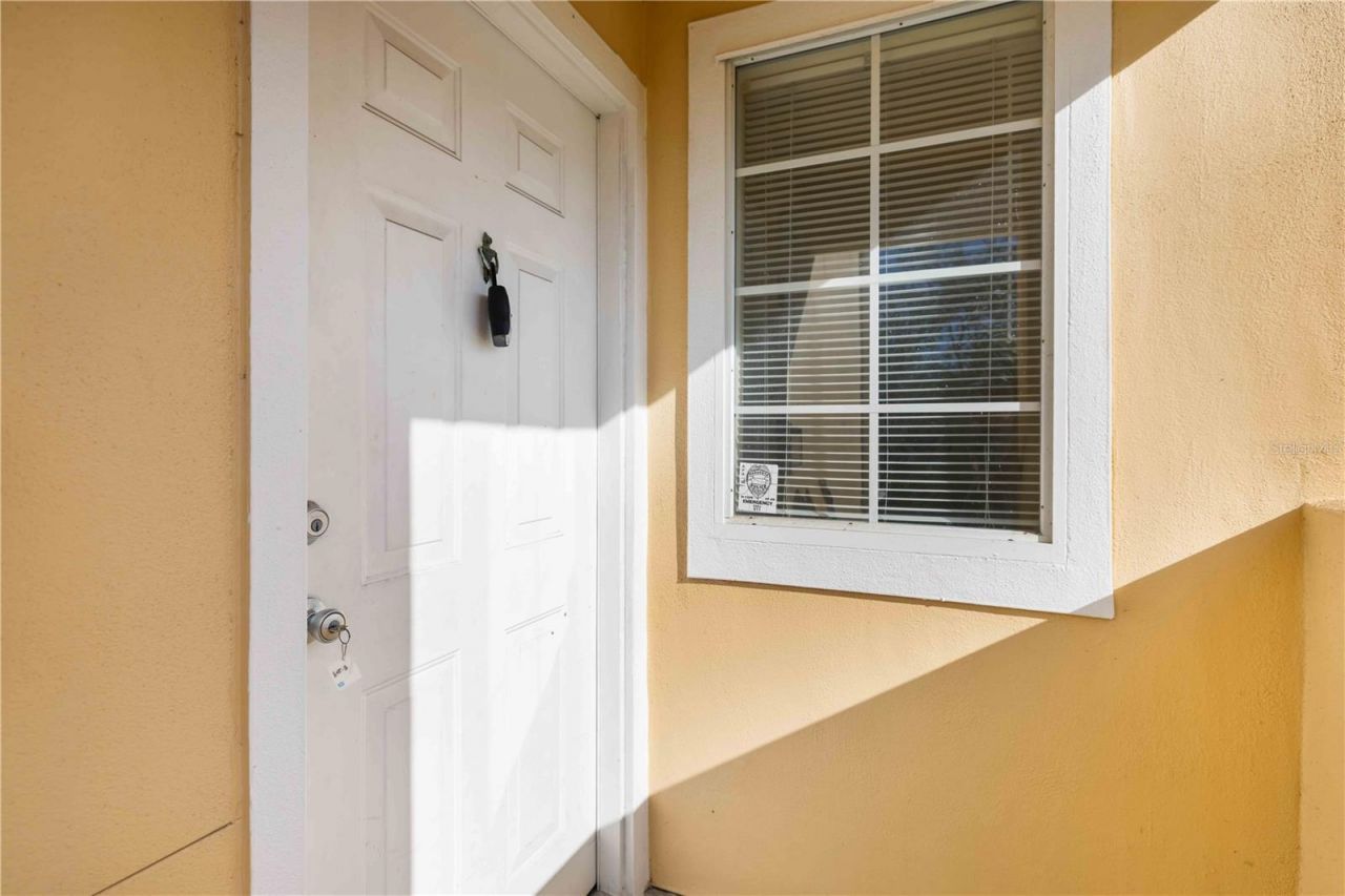 1030 Villagio Circle, Unit 204, Sarasota, FL 34237 Photo