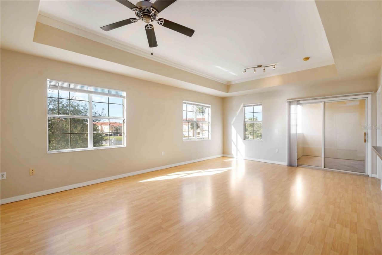 1030 Villagio Circle, Unit 204, Sarasota, FL 34237 Photo