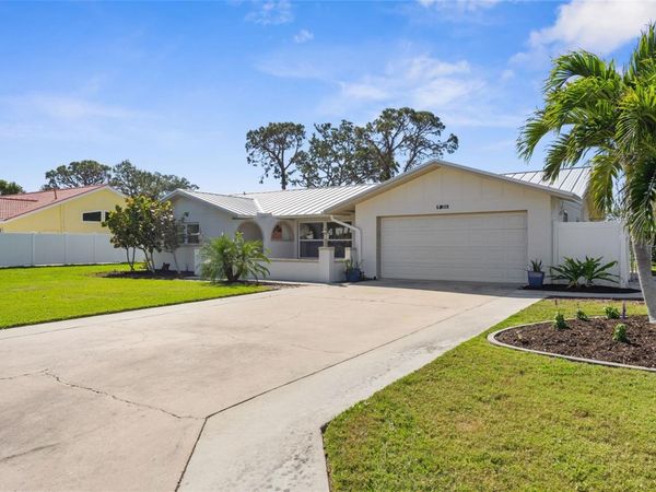 201 CAVALLINI DRIVE, NOKOMIS, FL 34275