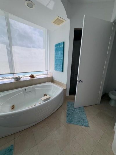 18101 Collins Ave, Unit 3909, Sunny Isles Beach, FL 33160 Photo