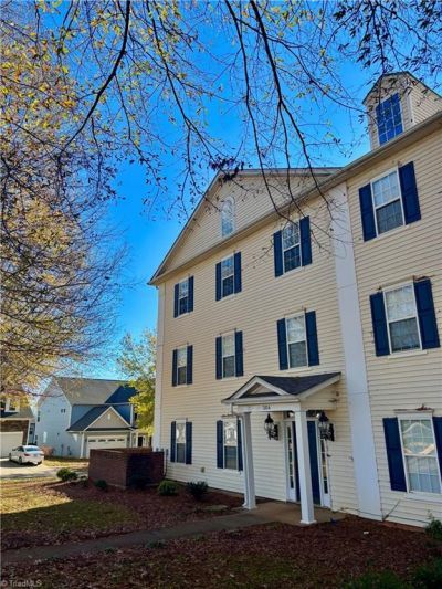 304 Town Park Drive, Unit 102, Advance, NC 27006 Main Photo