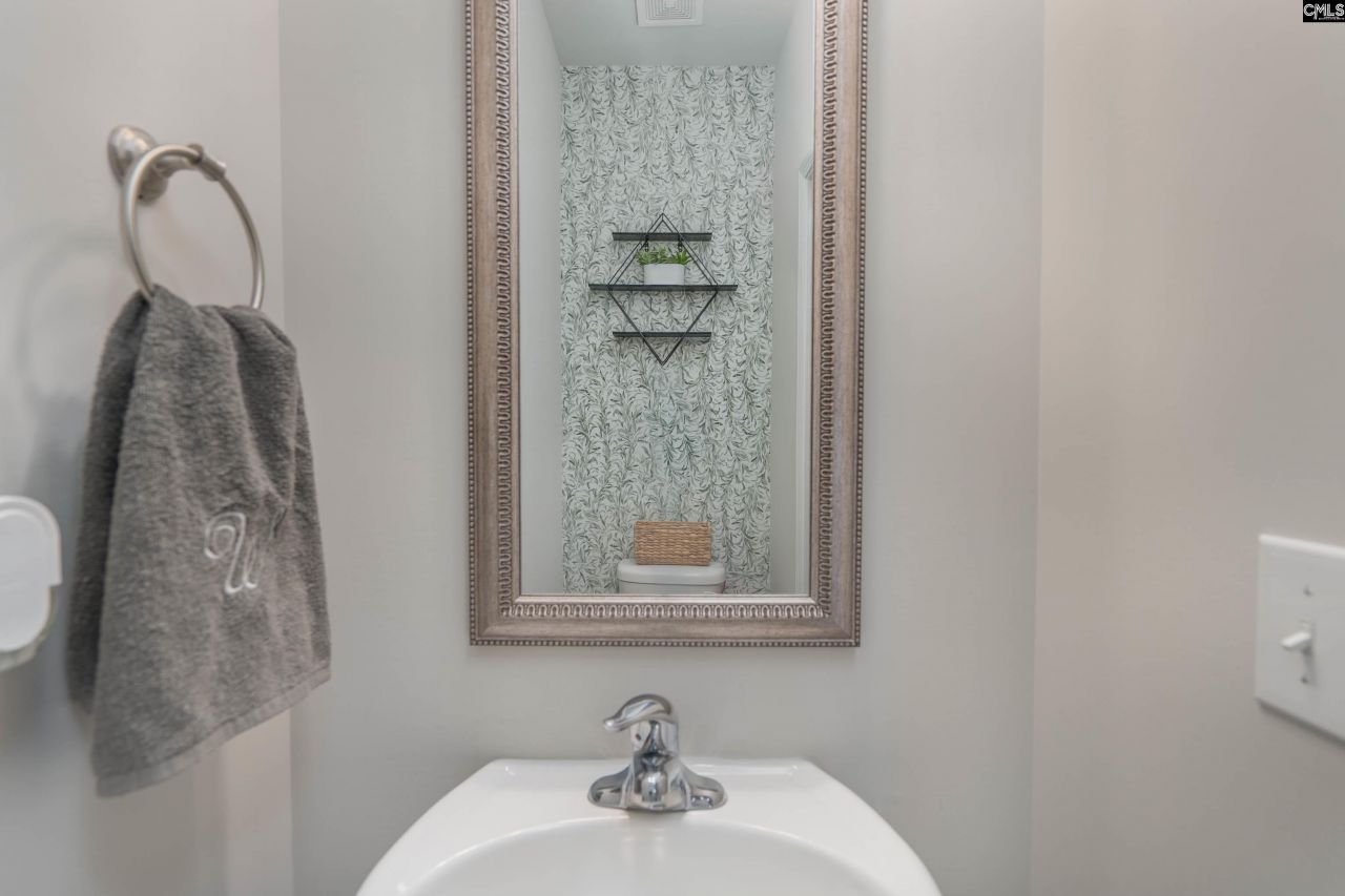 715 Equinox Lane Photo 11