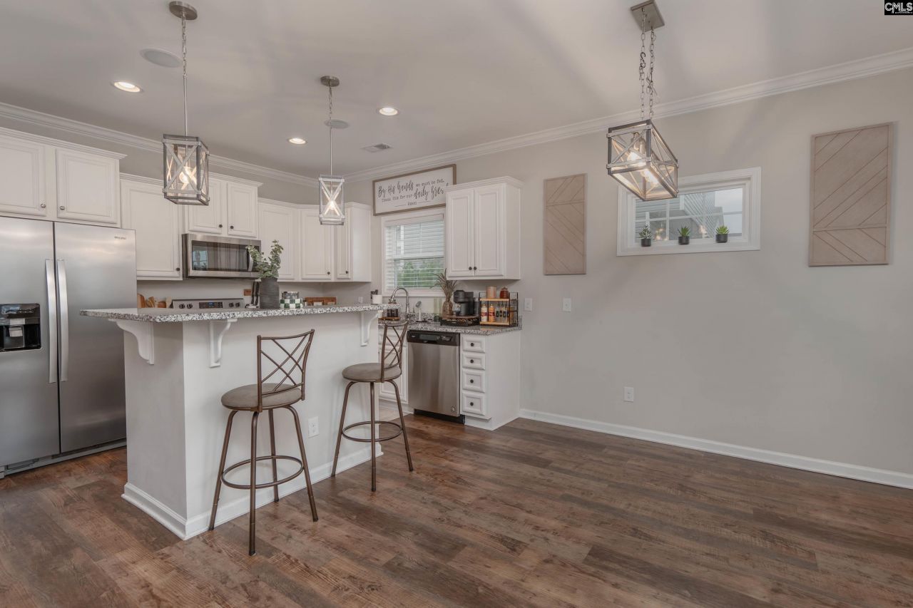 715 Equinox Lane Photo 5