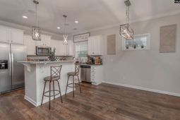 715 Equinox Lane photo 4