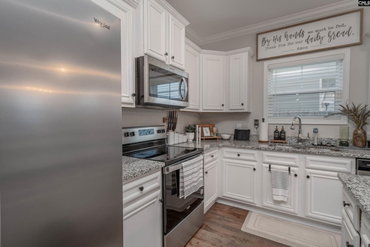 715 Equinox Lane Photo 9