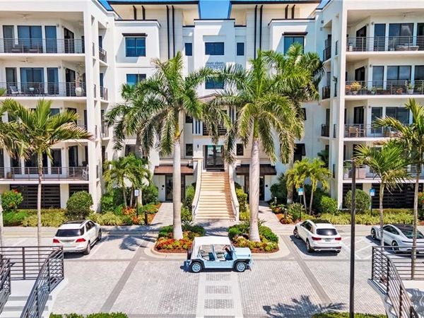 1111 Central AVE, Unit 207, NAPLES, FL 34102