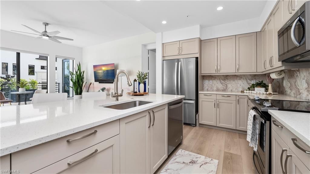 1111 Central Ave, Unit 207, Naples, FL 34102 Photo