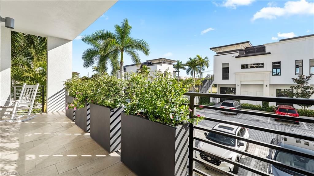 1111 Central Ave, Unit 207, Naples, FL 34102 Photo