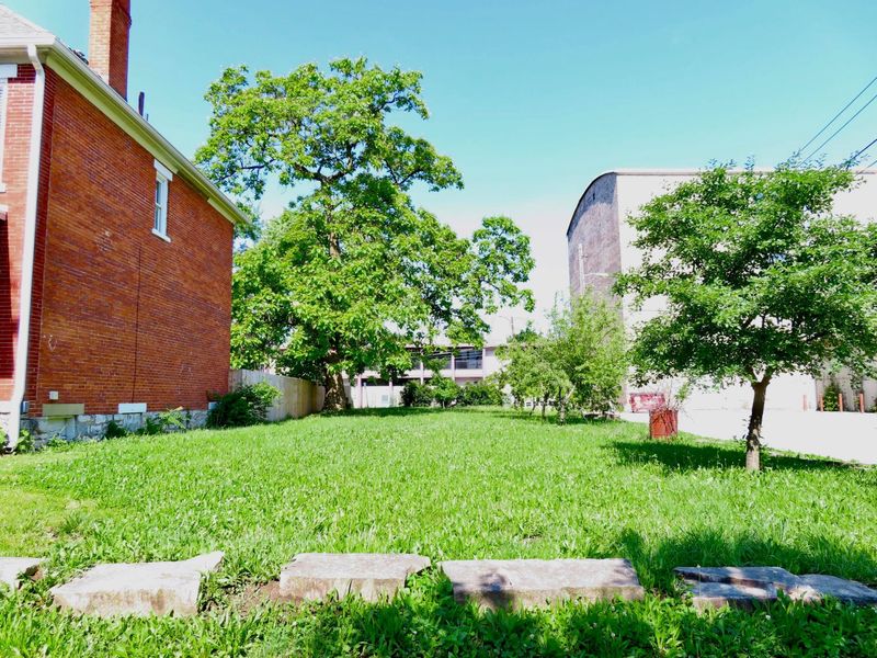 265 N Monroe Avenue, Columbus, OH 43203 Photo 1