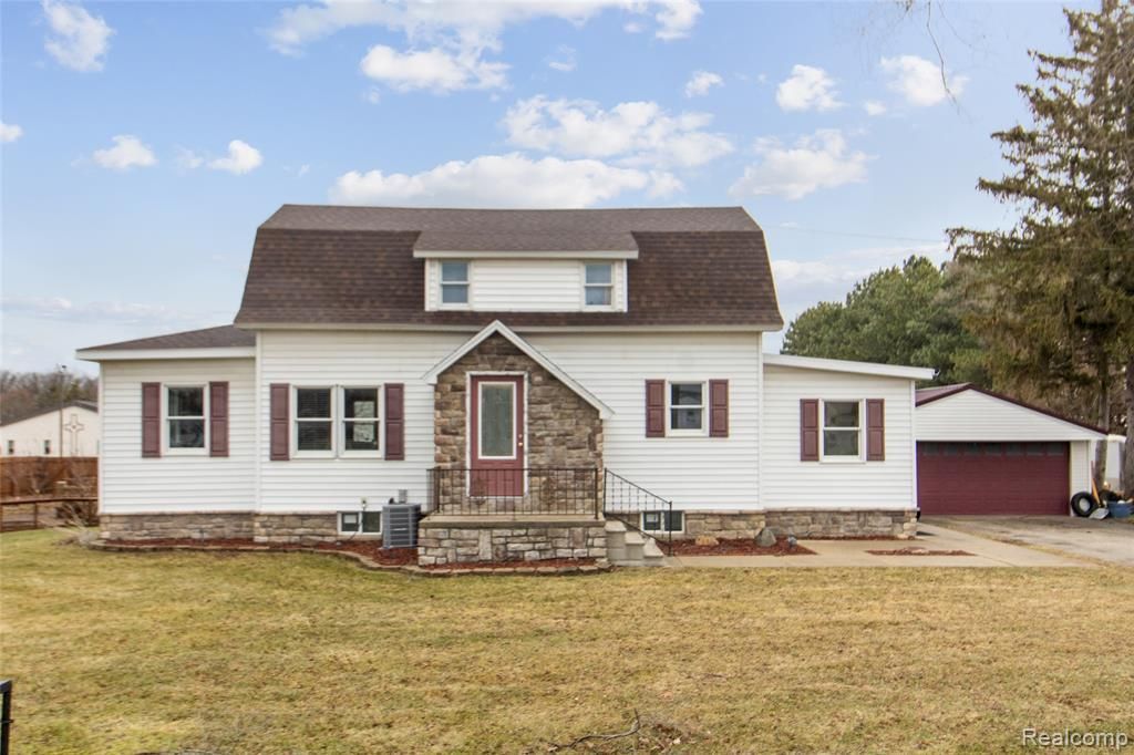 12895 E Washington Road, Reese Vlg, MI 48757 Main Photo