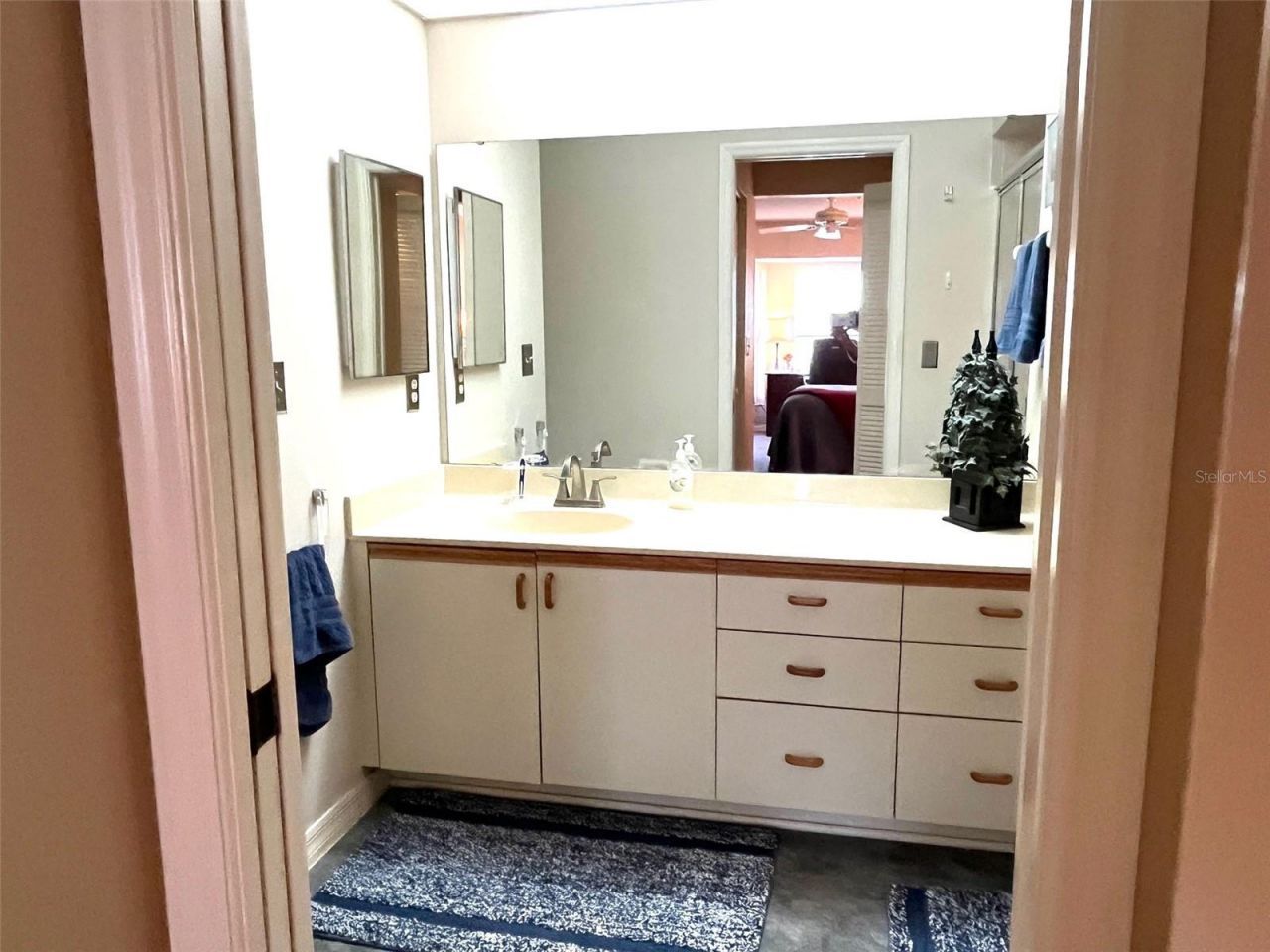 6713 Stone River Rd, Unit 203, Bradenton, FL 34203 Photo