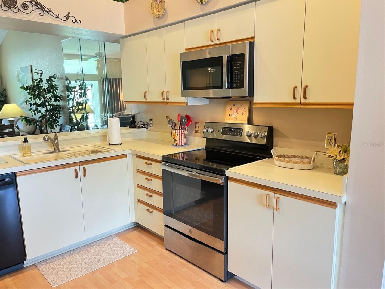6713 Stone River Rd, Unit 203, Bradenton, FL 34203 Photo