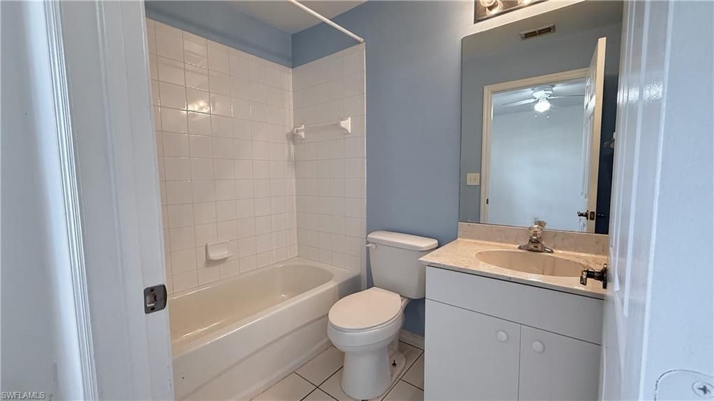 3620 Pine Oak Cir, Unit 105, Fort Myers, FL 33916 Photo