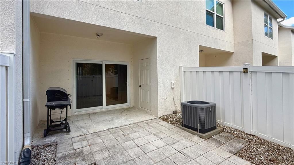 3620 Pine Oak Cir, Unit 105, Fort Myers, FL 33916 Photo