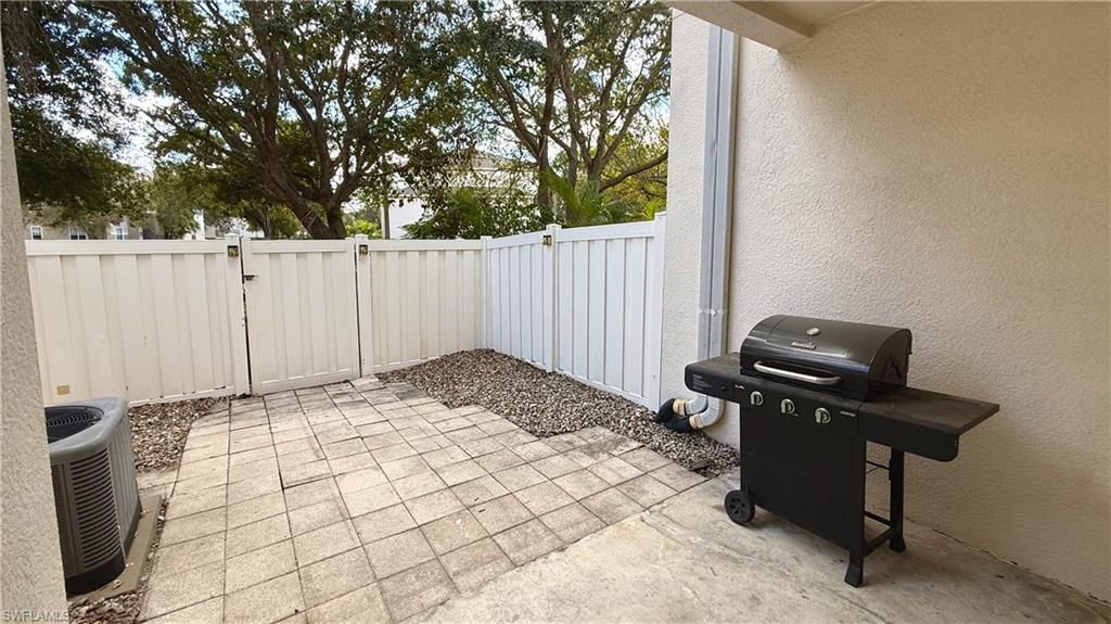 3620 Pine Oak Cir, Unit 105, Fort Myers, FL 33916 Photo