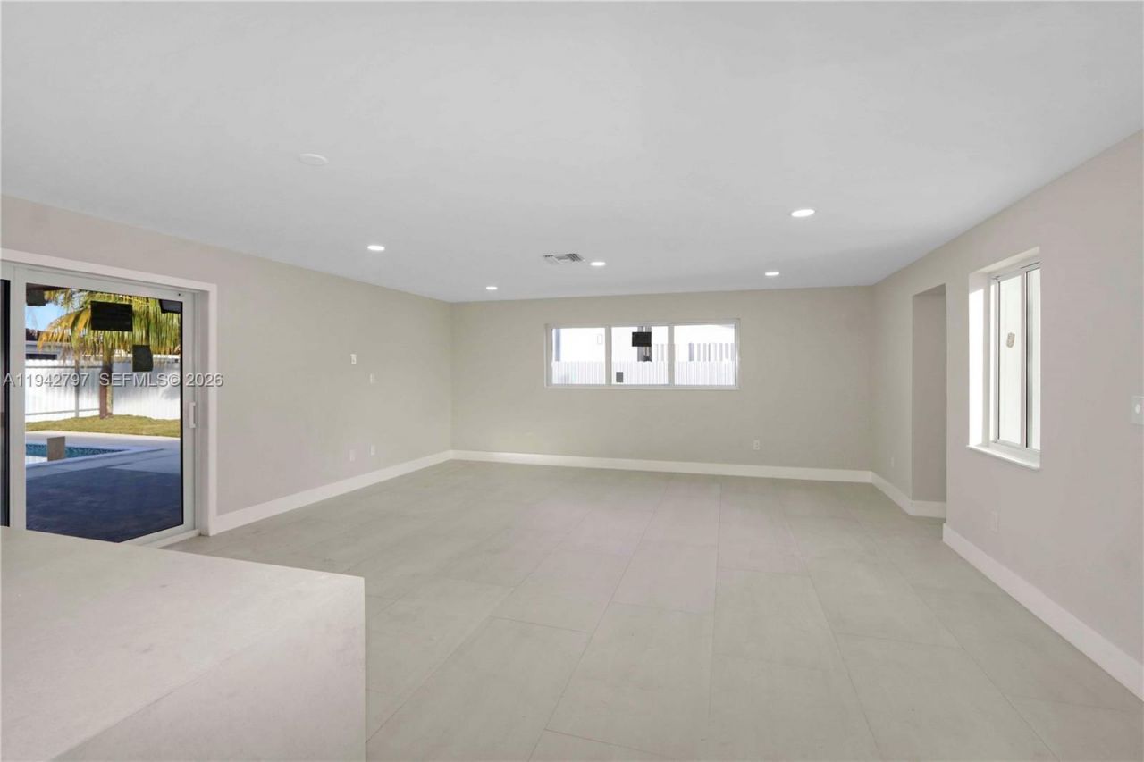 16232 SW 107th Ct, Miami, FL 33157 Photo