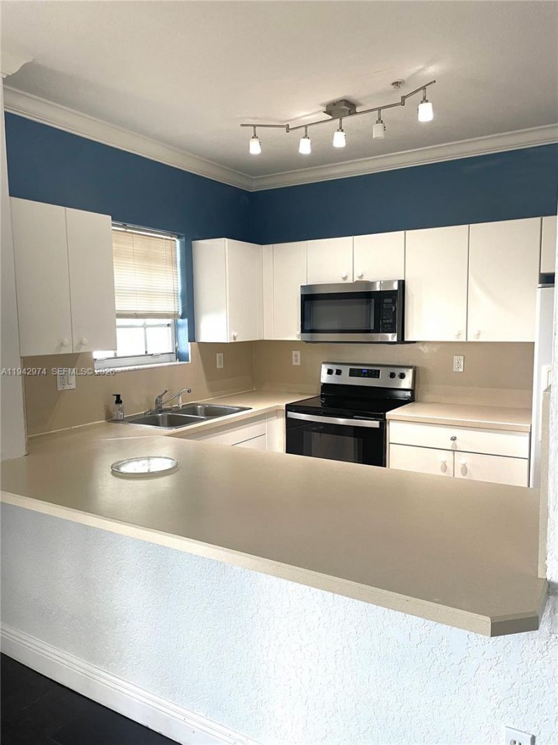 5640 NW 115th Ct , Unit 208, Doral, FL 33178 Photo